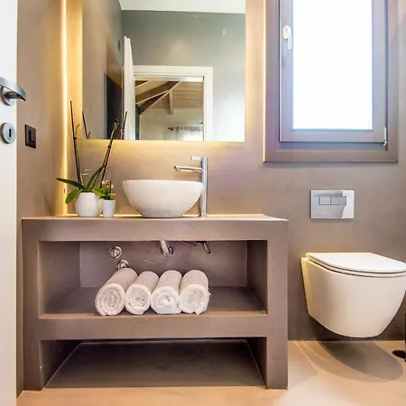 Luxury Chrisi * スヴォロナータ