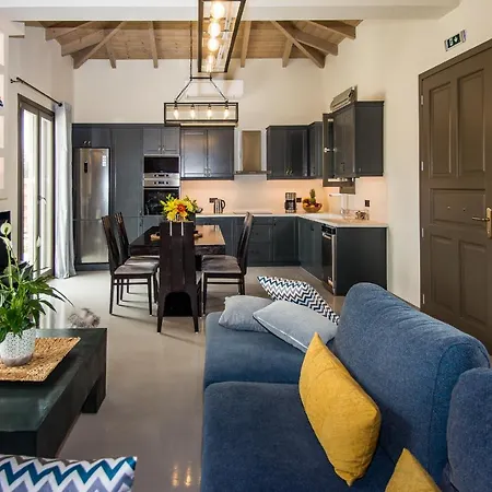 ヴィラ Luxury Chrisi スヴォロナータ