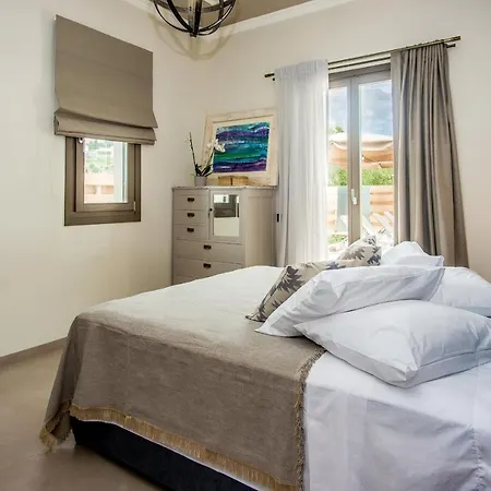 ヴィラ Luxury Chrisi *