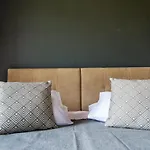 Luxury Chrisi Svoronata