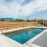 Luxury Chrisi Vila Svoronata