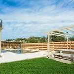 Luxury Chrisi Vila *