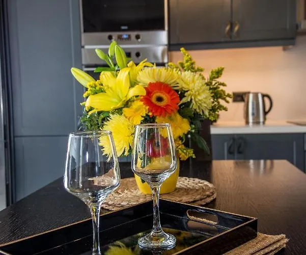 Luxury Chrisi * Svoronata