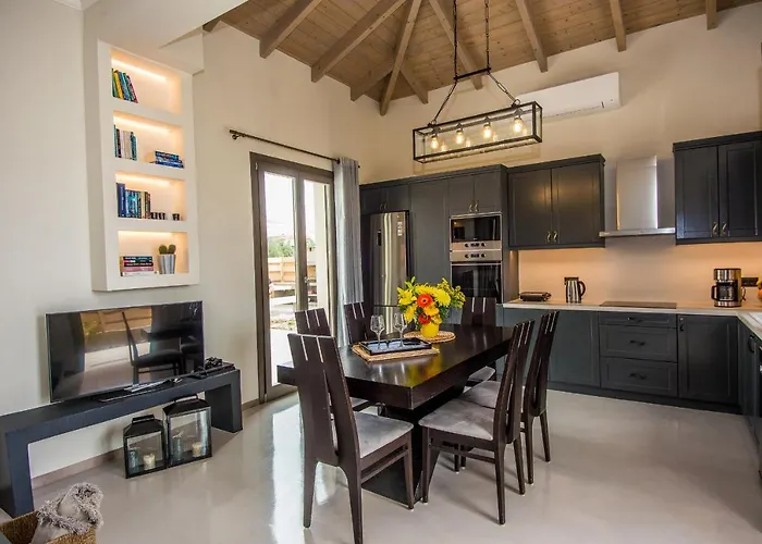 Luxury Chrisi Villa *