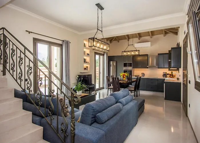 Luxury Chrisi Villa *